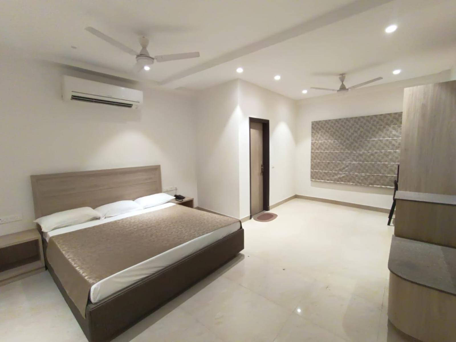 Hotel Bagla Atithi Banaras Benares Buitenkant foto
